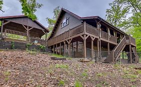 Beaver Lake Vacation Rental With Private Hot Tub!